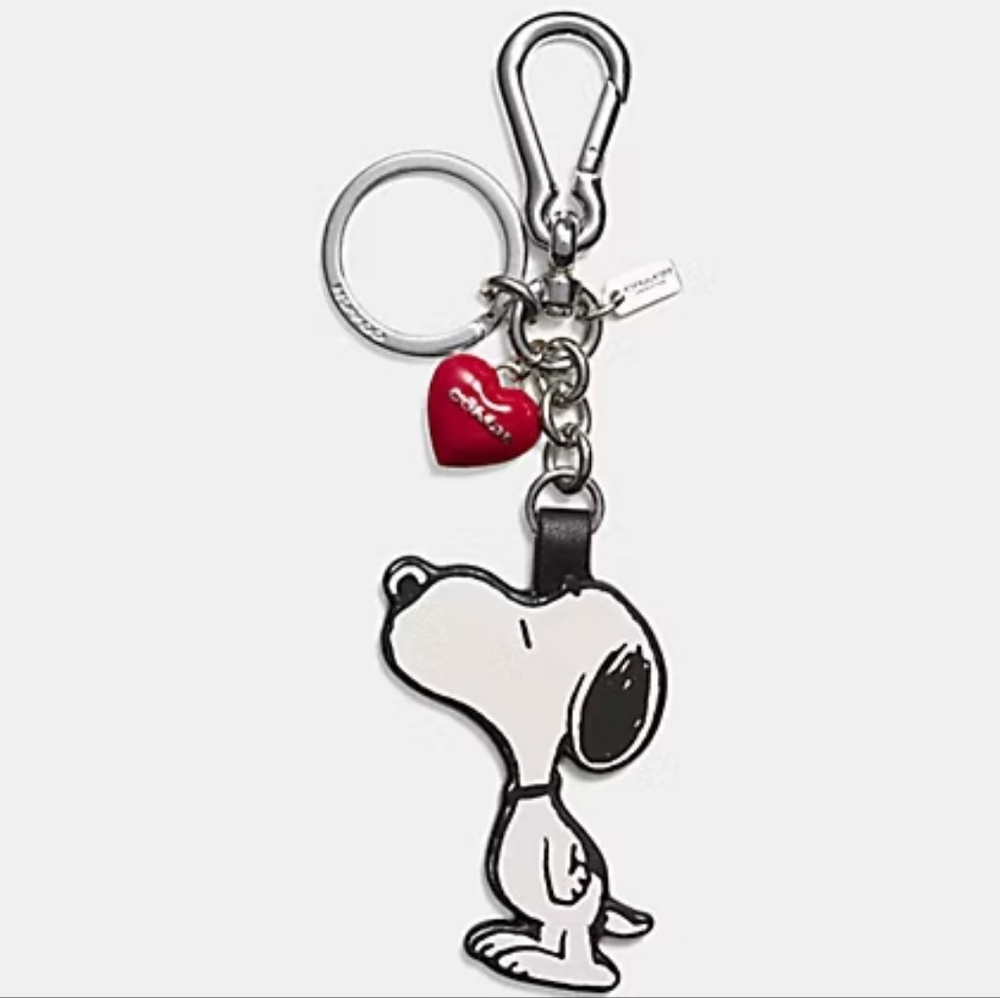 Coach Snoopy Peanuts Heart Bag Charm ©️2014 Vintage Coach Collection Snoopy Kiss - Picture 10 of 11
